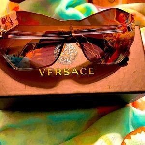 Versace Newer Shades only worn twice Gorgeous!😎
